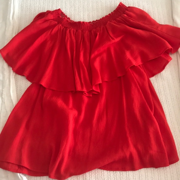 Show me your mumu red top - Picture 2 of 2